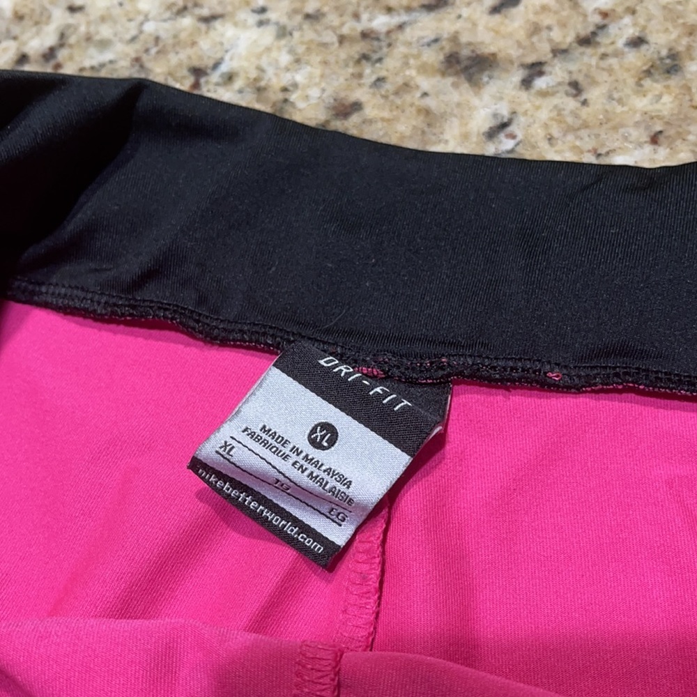 Nike shorts - Picture 7 of 13